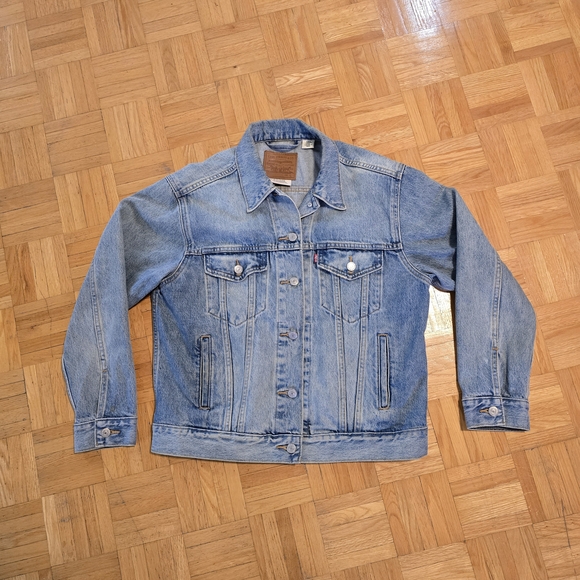 Levi's Jackets & Blazers - Womens Levi's Light Blue Denim Jacket Trucker Jacket